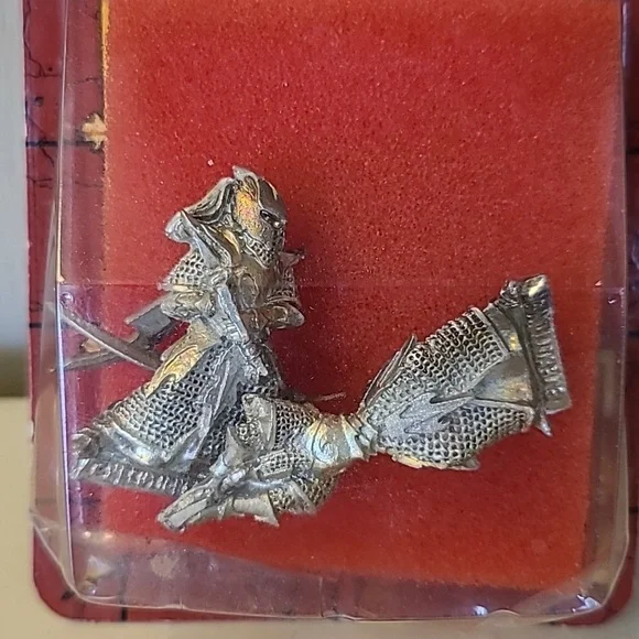 NIB Vintage Warhammer Dark Elf Executioners - Picture 2 of 6